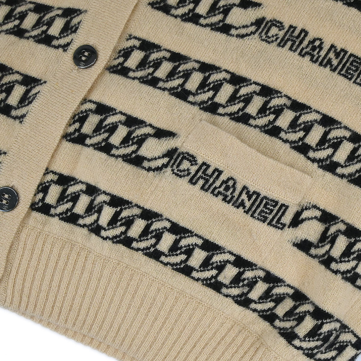 Chanel 2001 Fall Chain Cardigan Beige #40
