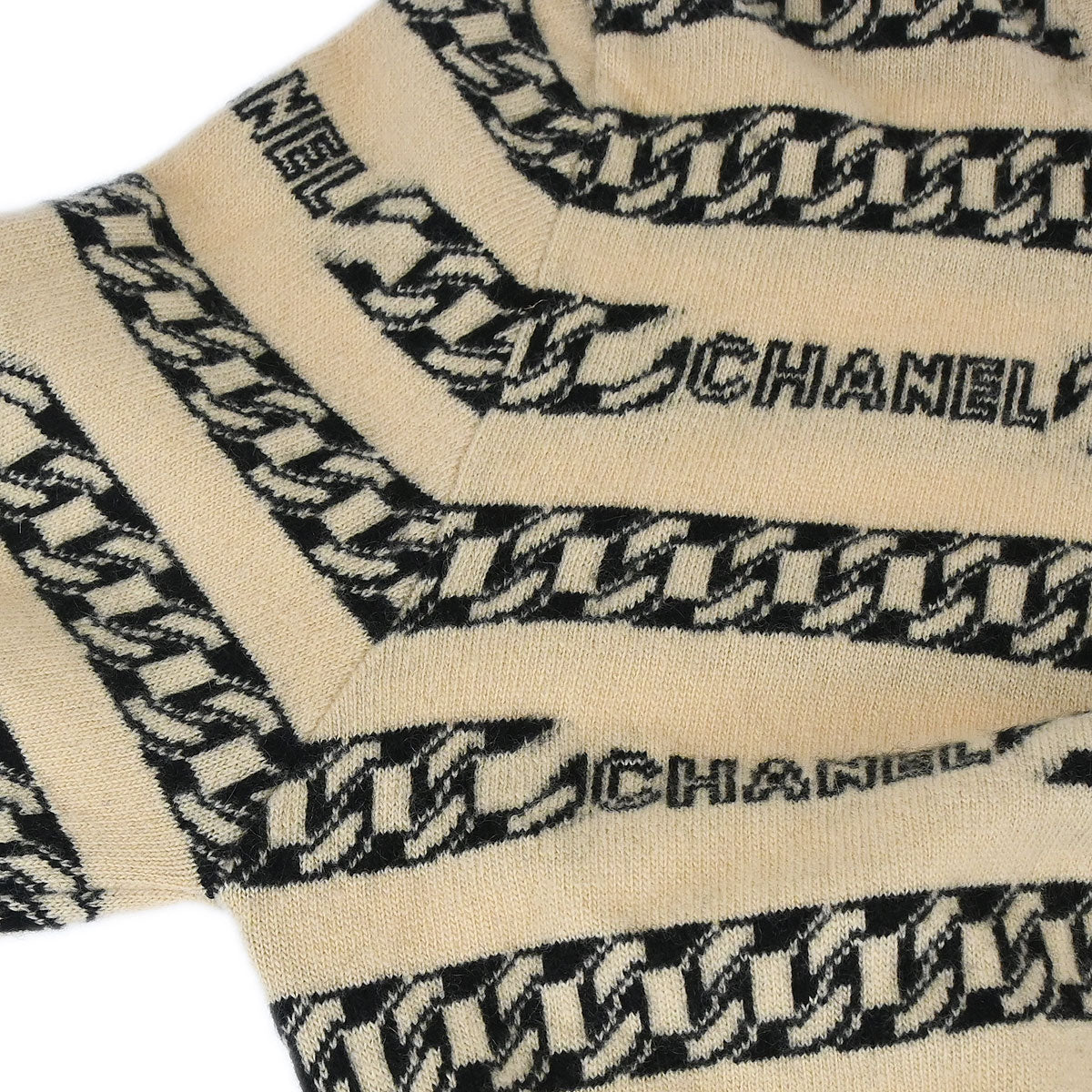 Chanel 2001 Fall Chain Cardigan Beige #40