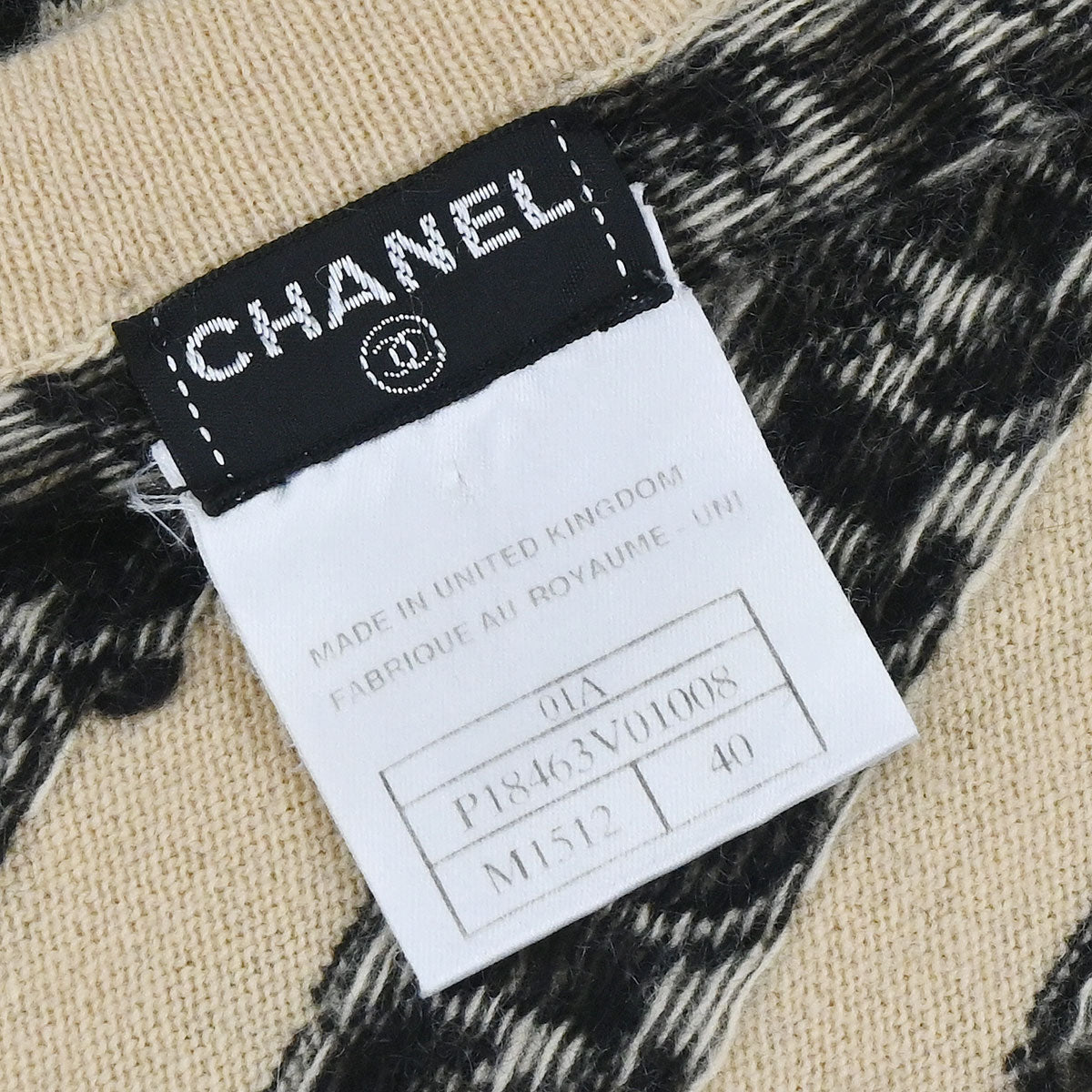 Chanel 2001 Fall Chain Cardigan Beige #40