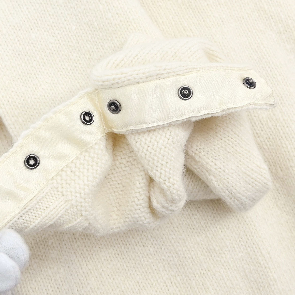 Chanel 2004 Cardigan Ivory #44