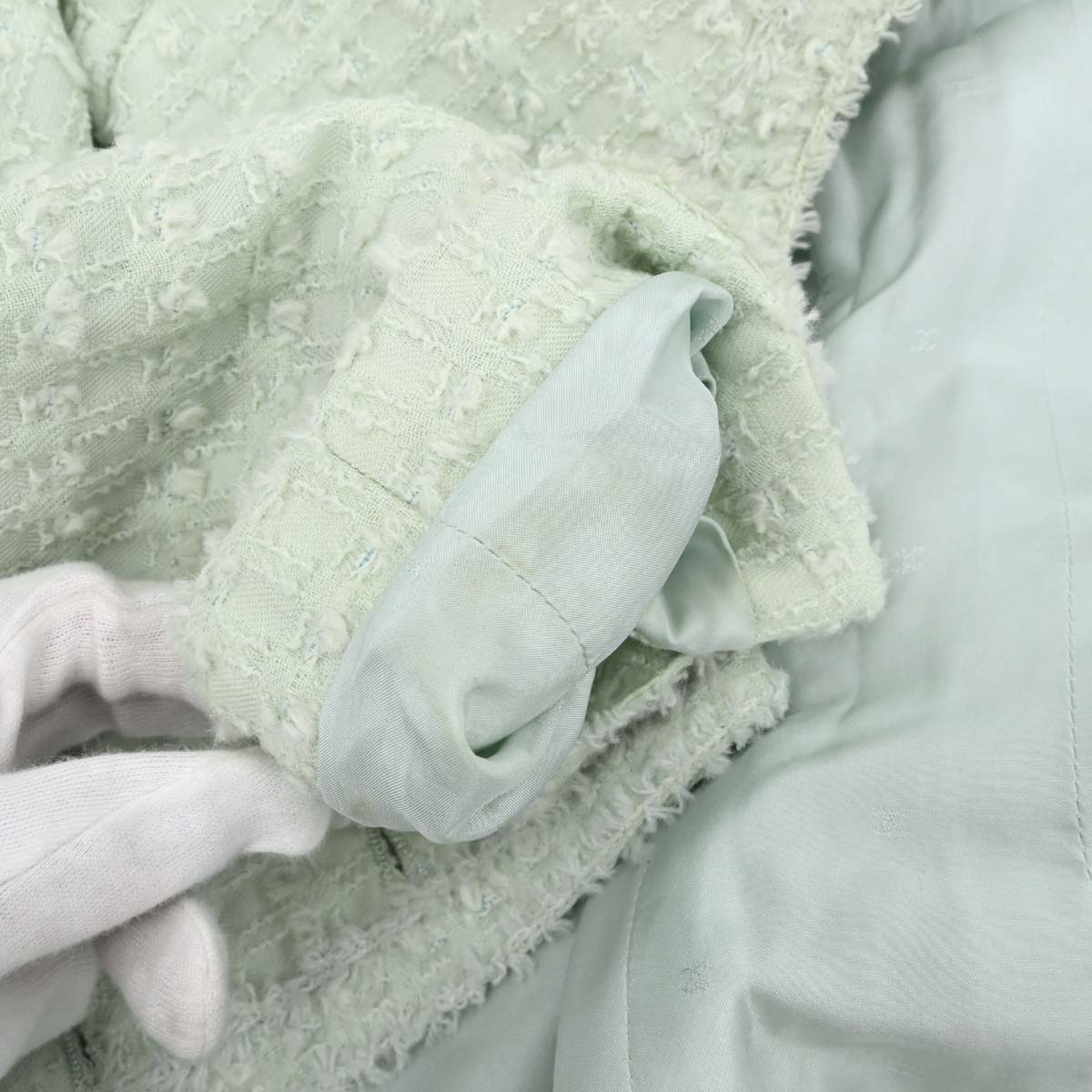 Chanel 1993 Bow Collarless Tweed Jacket Light Green #38