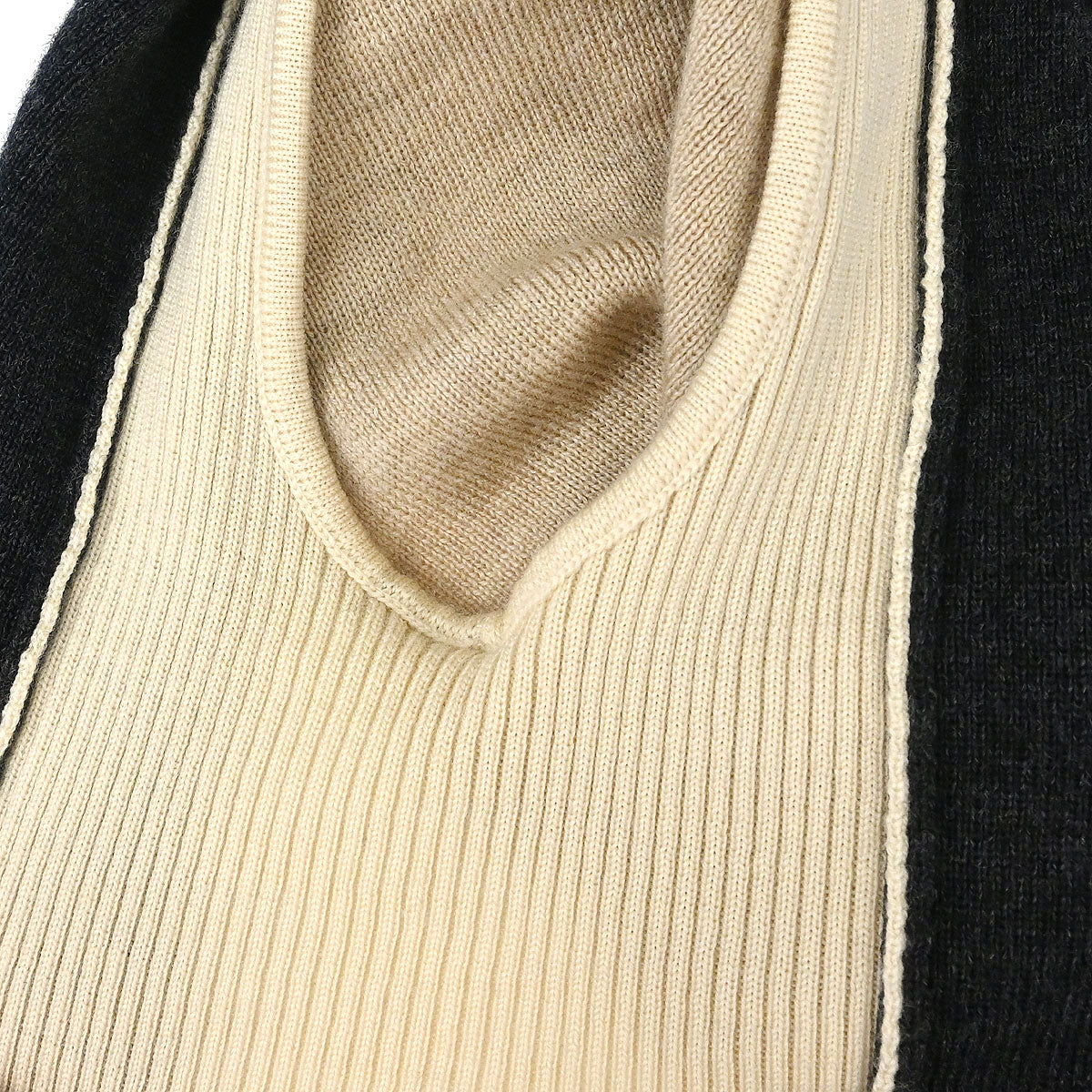 Chanel 2000 Zip Up Cardigan Gray Beige #36