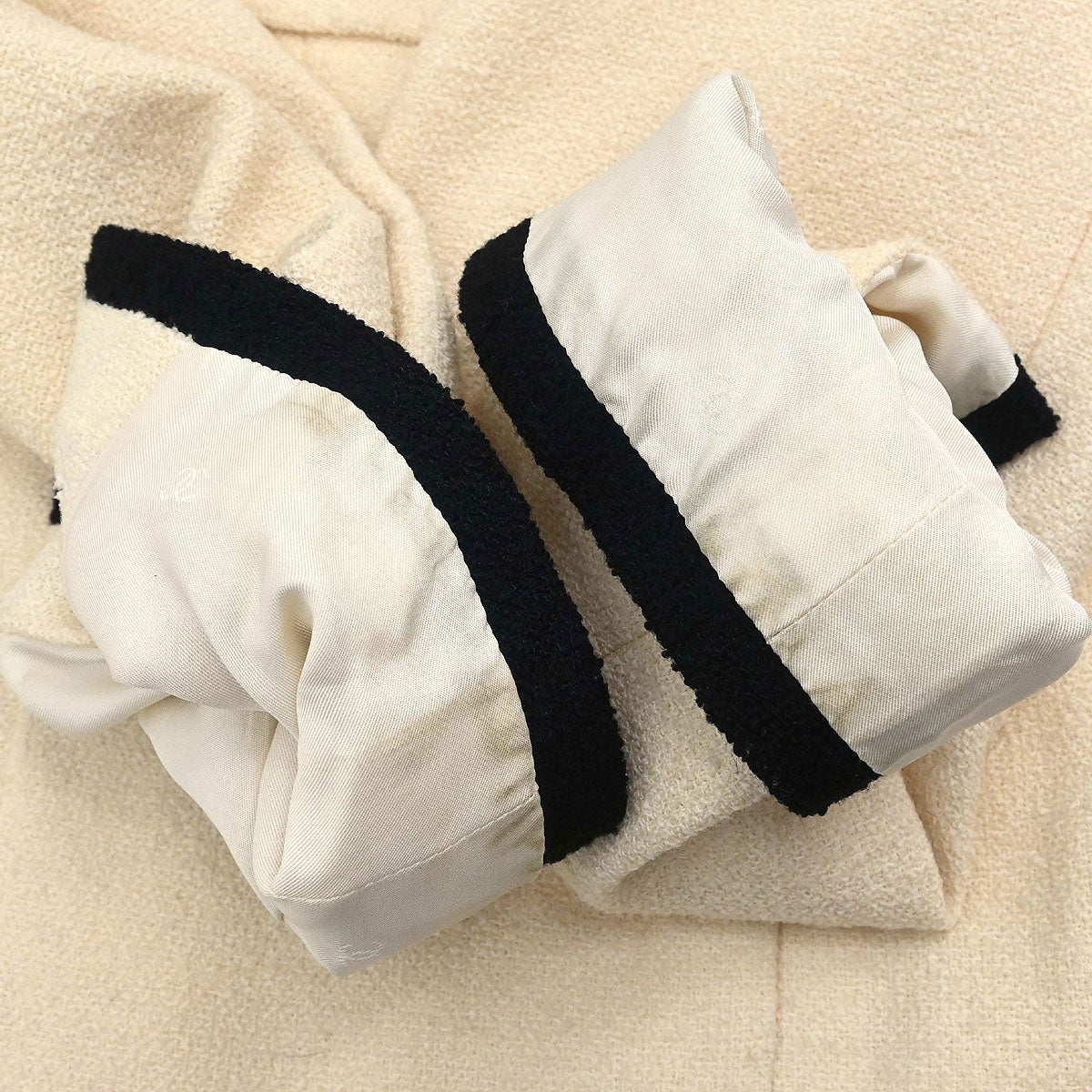 Chanel 1996 Single Breasted Jacket Ivory #44
