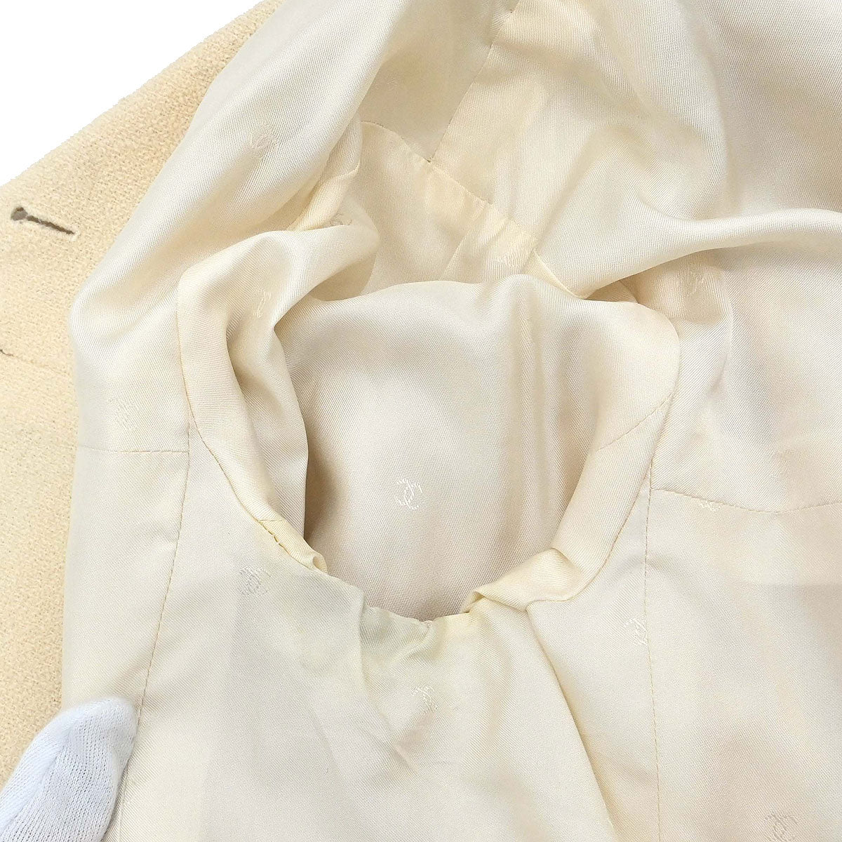 Chanel 1996 Single Breasted Jacket Ivory #44