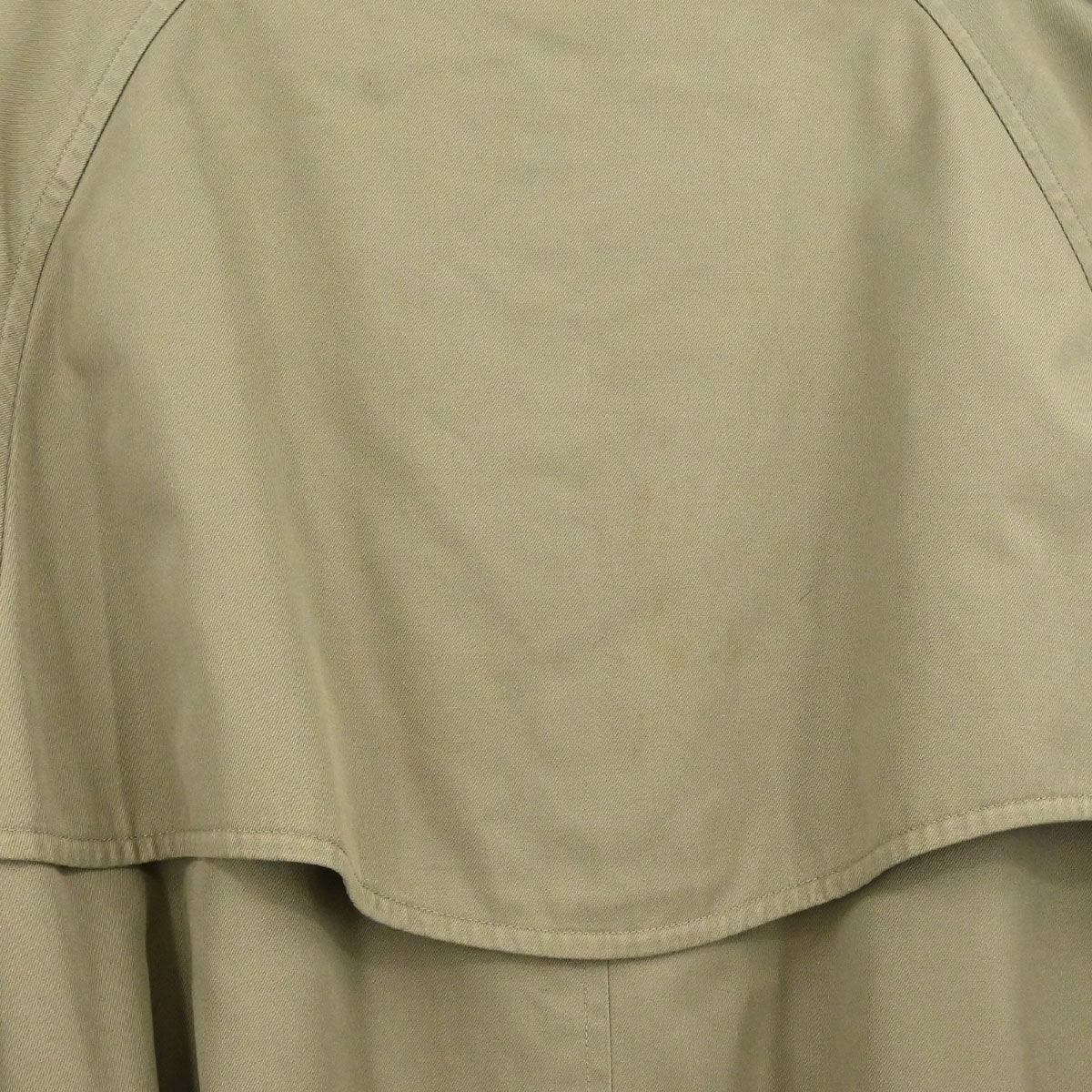 Burberrys Trench Coat Khaki