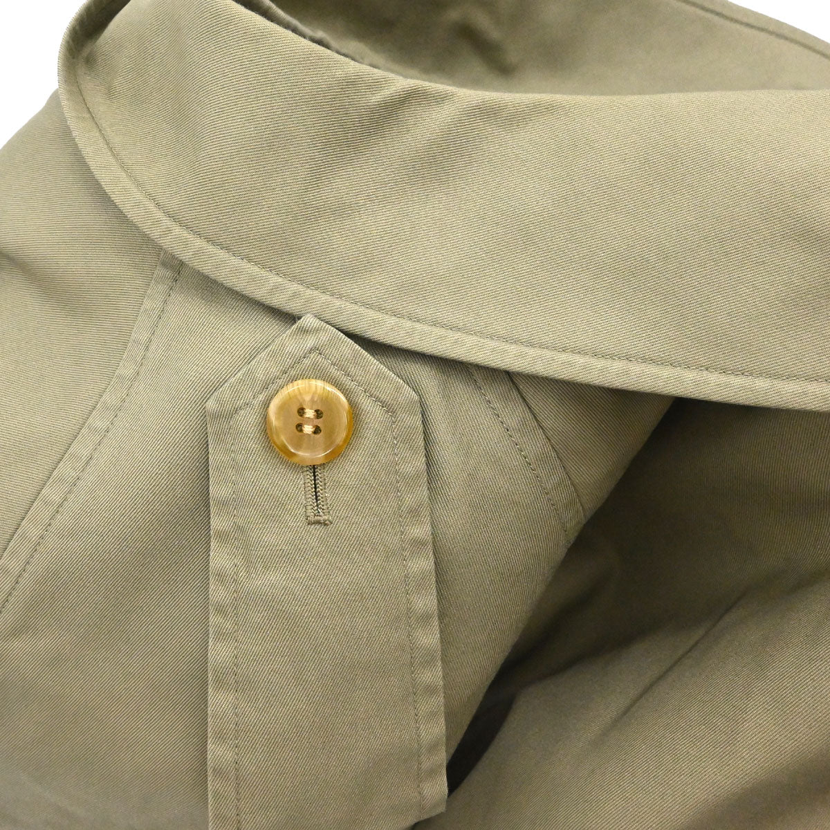 Burberrys Trench Coat Khaki