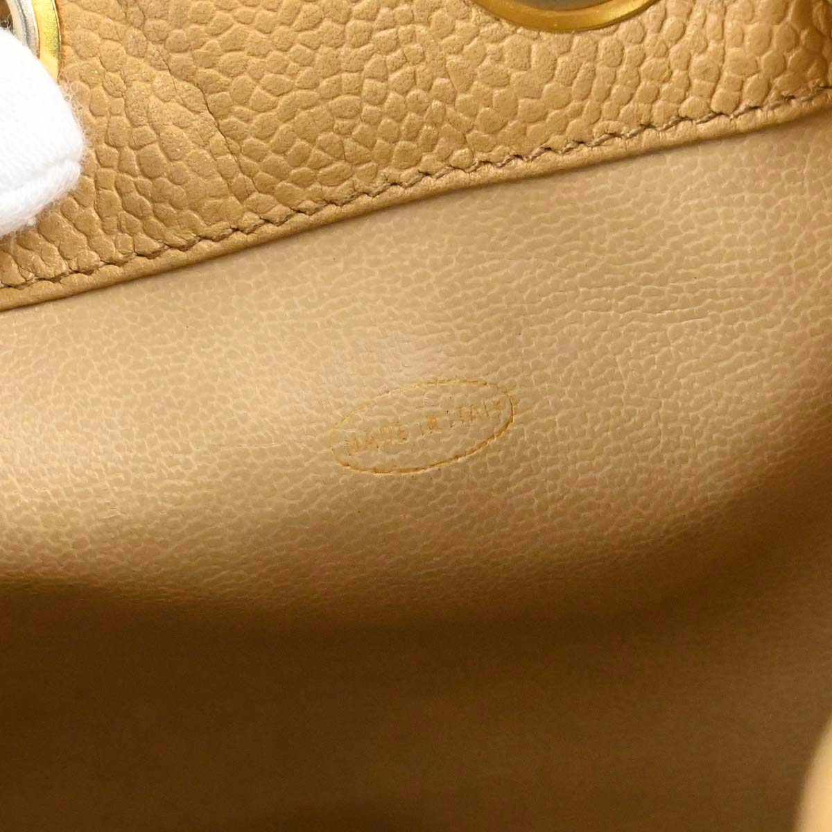 Chanel 1991-1994 Beige Caviar Skin Triple CC Drawstring Shoulder Bag