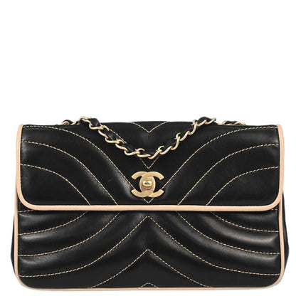 Chanel 2003-2004 Black Lambskin Chevron Single Flap Shoulder Bag