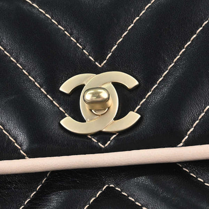Chanel 2003-2004 Black Lambskin Chevron Single Flap Shoulder Bag