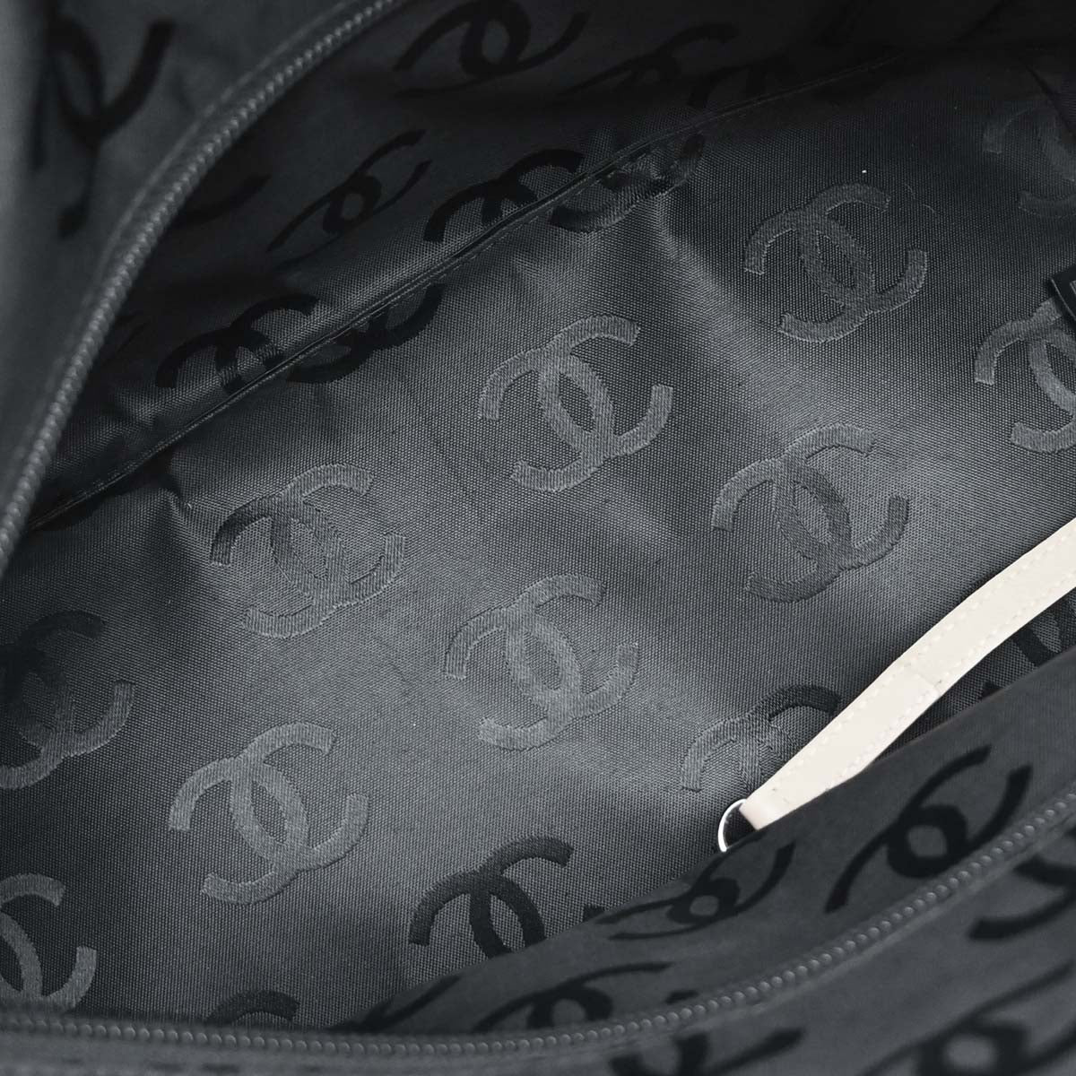 Chanel 2005-2006 Beige Calfskin Cambon Ligne Tote Handbag