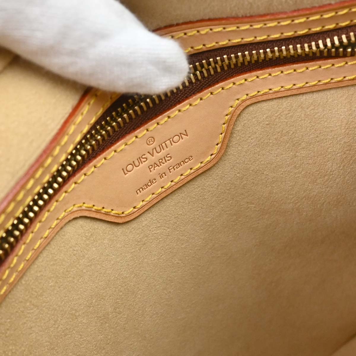 Louis Vuitton 2002 Monogram Looping MM Handbag M51146