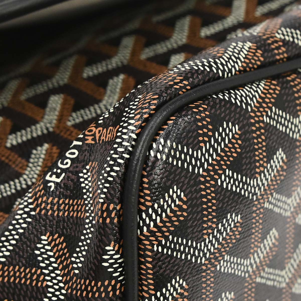 Goyard Black Capetien MM Messenger Shoulder Bag