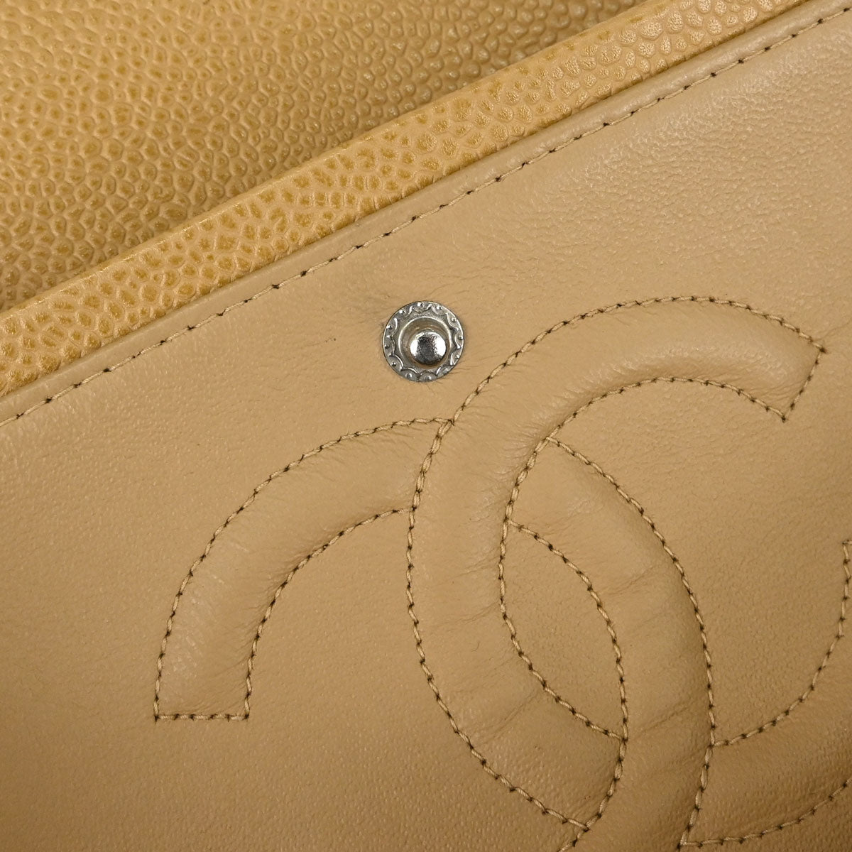 Chanel 2000-2002 Beige Caviar Skin Medium Classic Double Flap Shoulder Bag