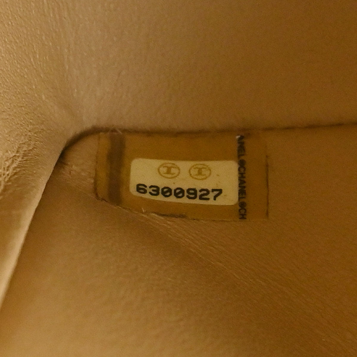 Chanel 2000-2002 Beige Caviar Skin Medium Classic Double Flap Shoulder Bag