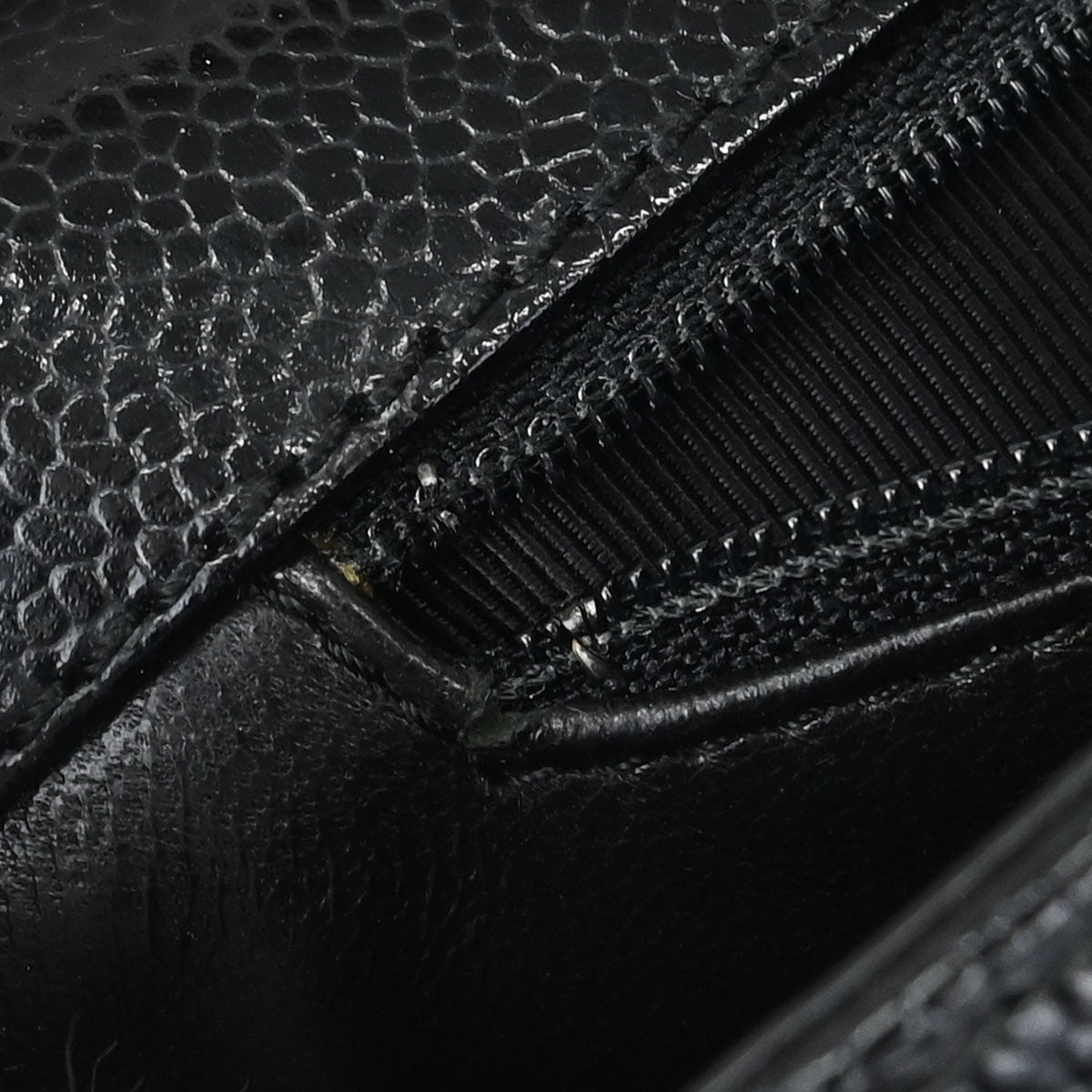 Chanel 2000-2002 Black Caviar Skin Handbag