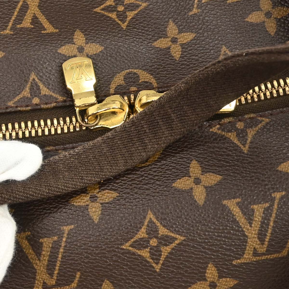 Louis Vuitton Monogram Sporty Beaubourg Gym Bag M97036