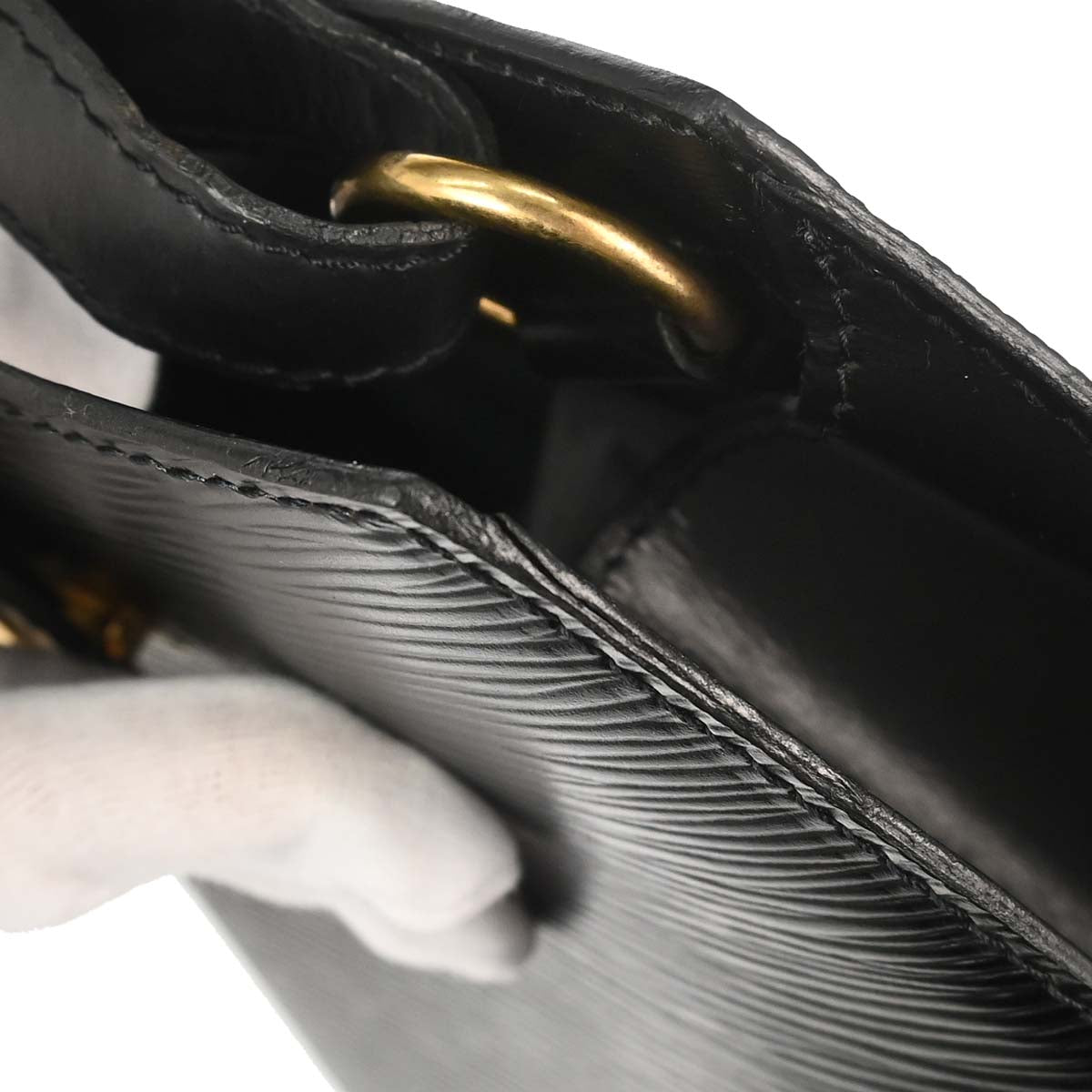 Louis Vuitton Black Epi Cluny Shoulder Bag M52252