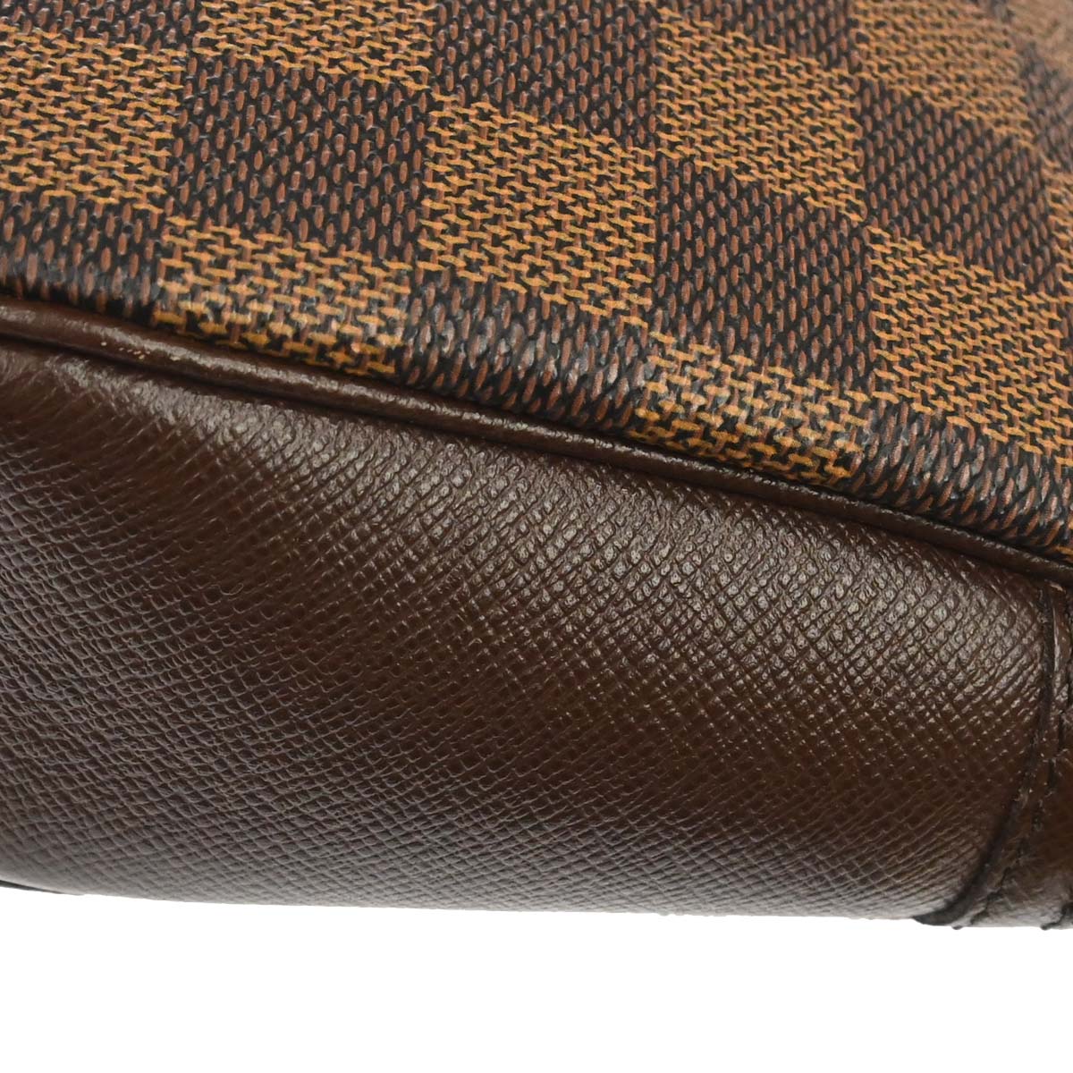 Louis Vuitton Damier Trousse Makeup Handbag N51982