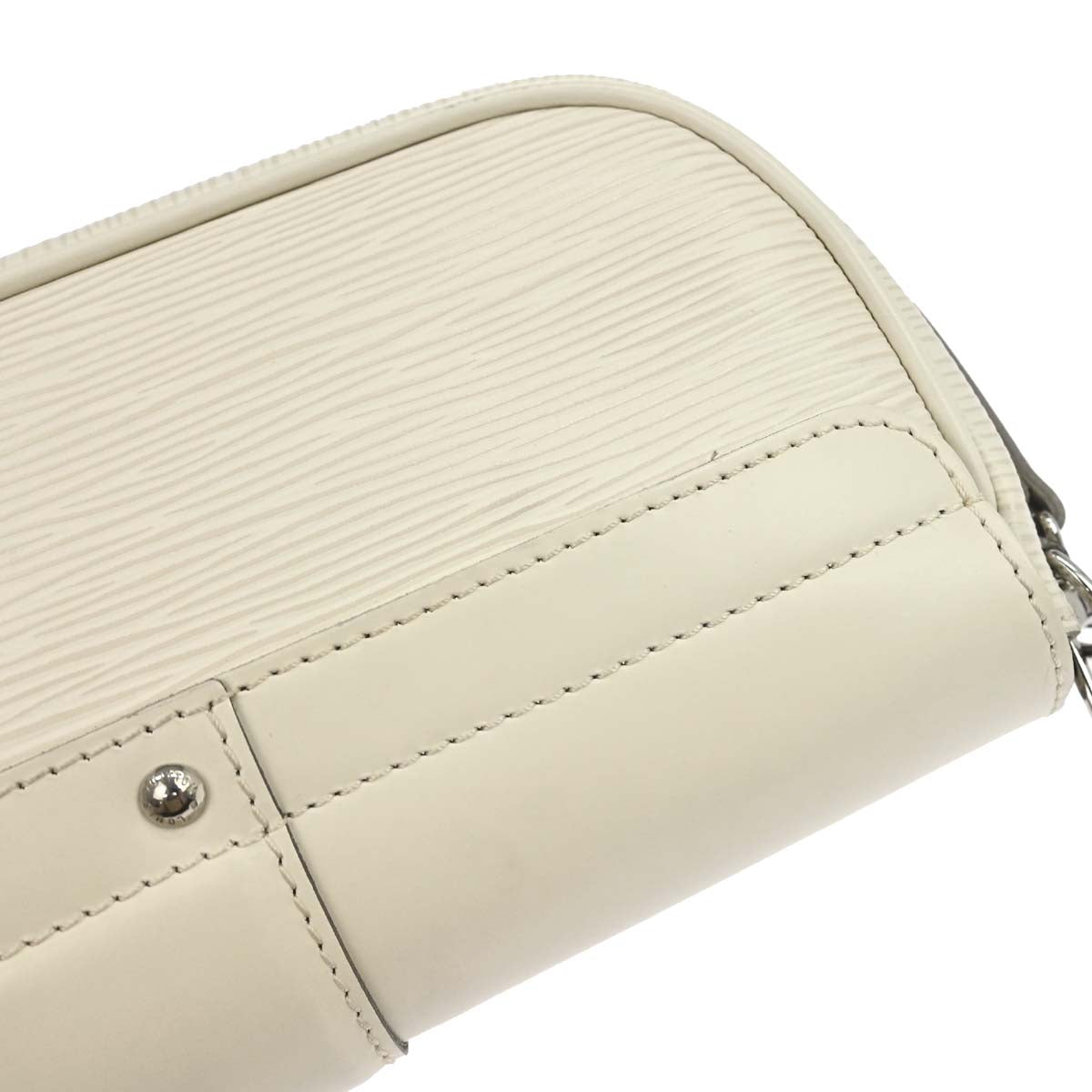 Louis Vuitton White Epi Pochette Montaigne Handbag M5929J