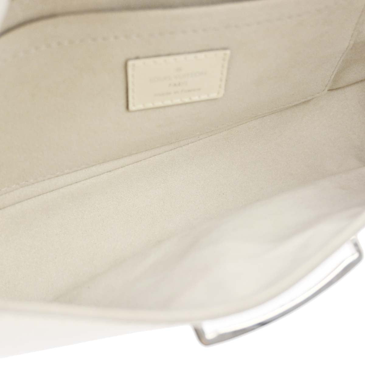 Louis Vuitton White Epi Pochette Montaigne Handbag M5929J