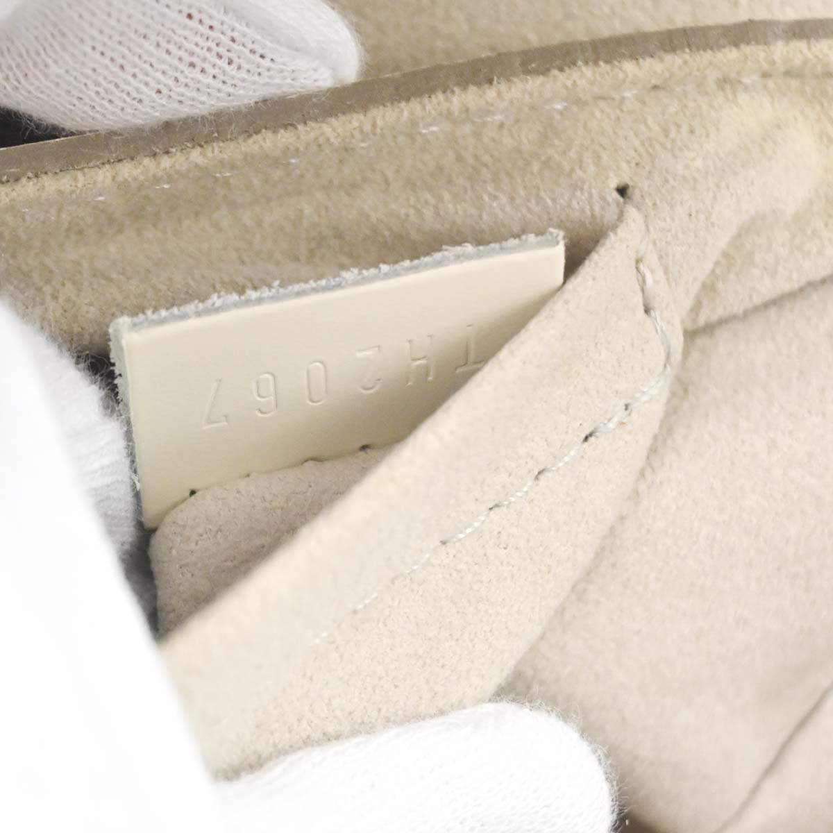 Louis Vuitton White Epi Pochette Montaigne Handbag M5929J