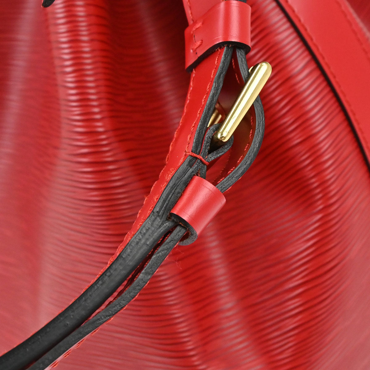 Louis Vuitton 2002 Red Epi Petite Noe Shoulder Bag M44107