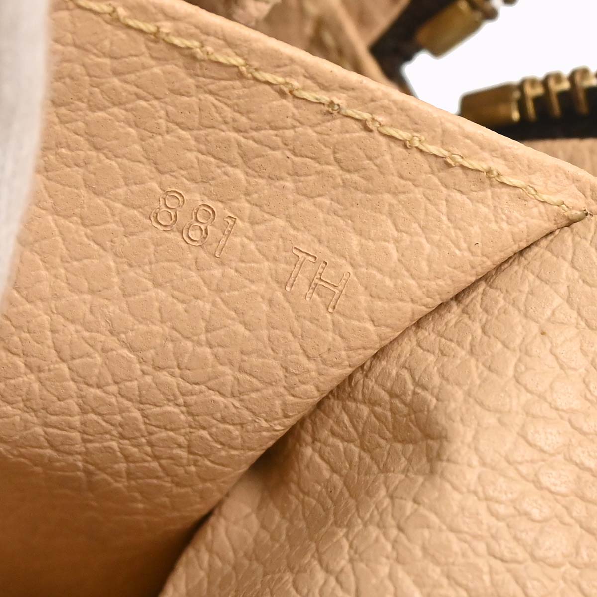 Louis Vuitton Monogram Trousse Toilette 18 Pouch Clutch Bag M47526