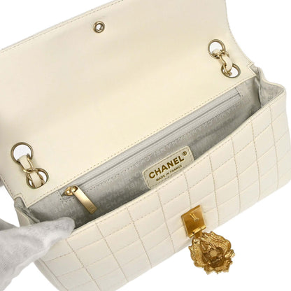 Chanel 2005-2006 White Lambskin Lion East West Choco Bar Shoulder Bag