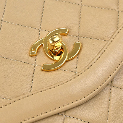 Chanel 1989-1991 Beige Lambskin Shoulder Bag