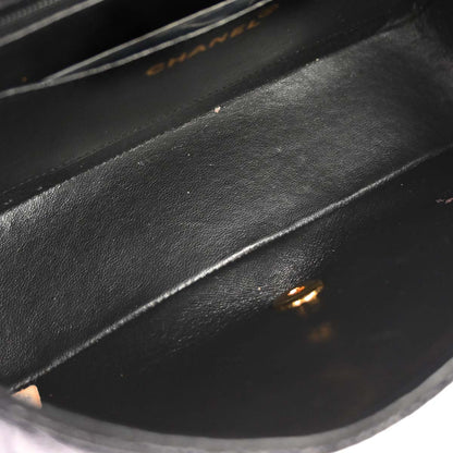 Chanel 1991-1994 Black Caviar Skin Medium Diana Shoulder Bag