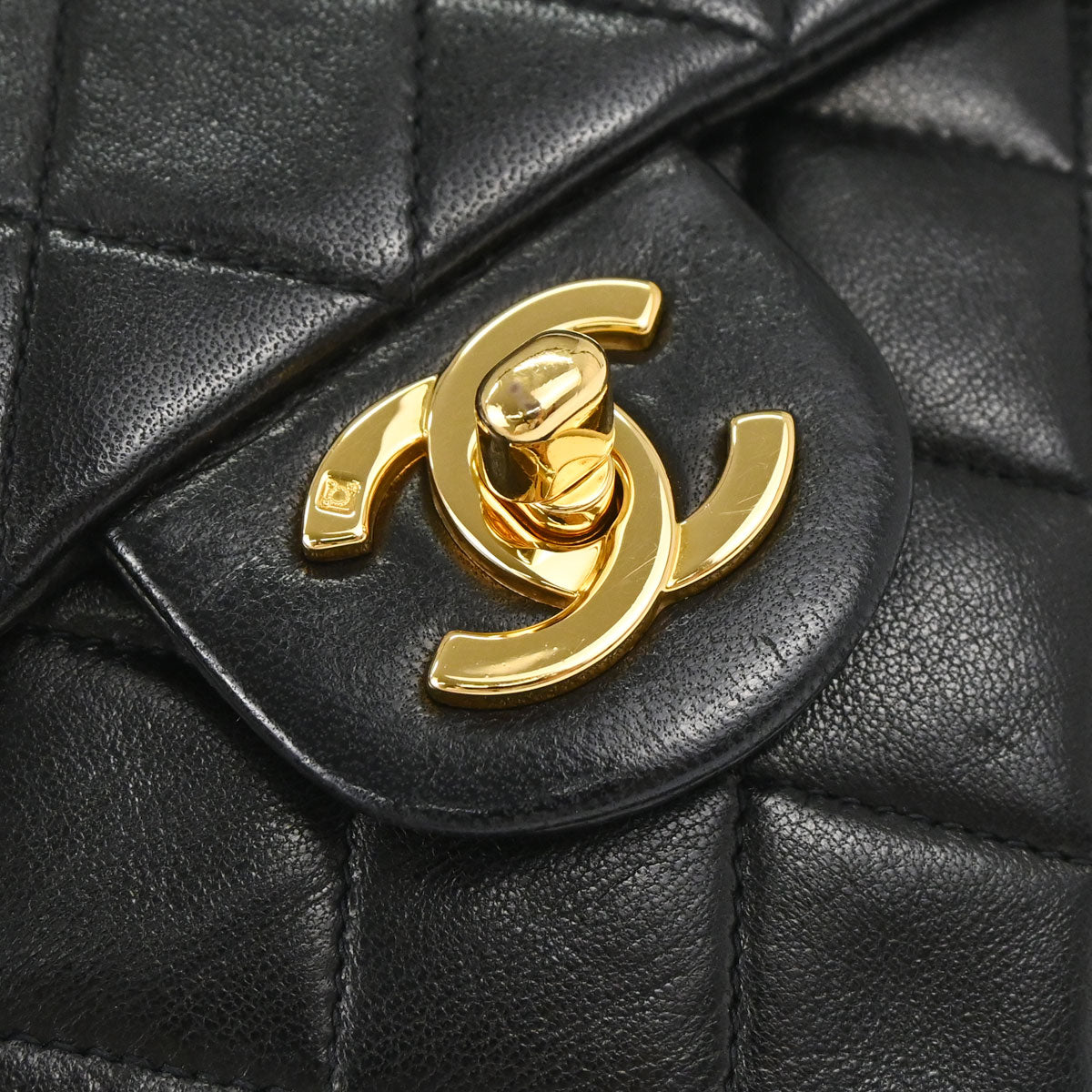 Chanel 1994-1996 Black Lambskin Mini Classic Square Flap Shoulder Bag 17