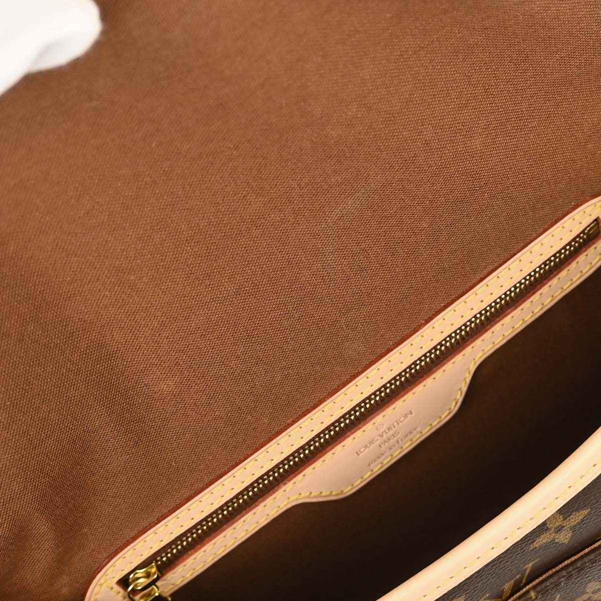 Louis Vuitton 2005 Monogram Sologne Shoulder Bag M42250