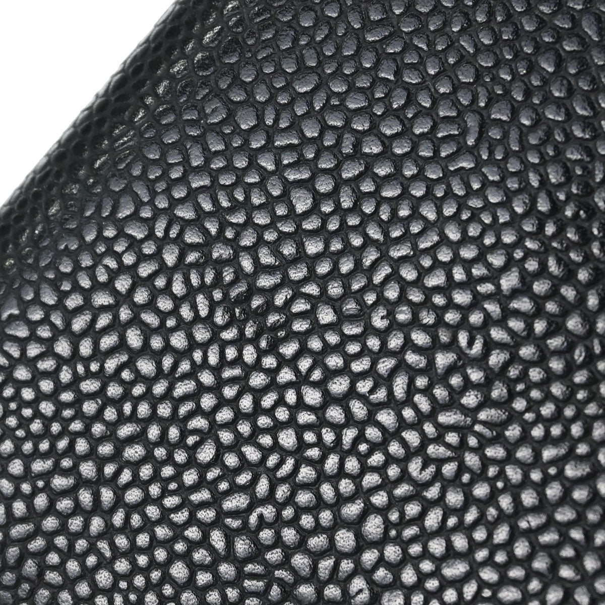 Chanel 2003-2004 Black Caviar Skin Bifold Wallet