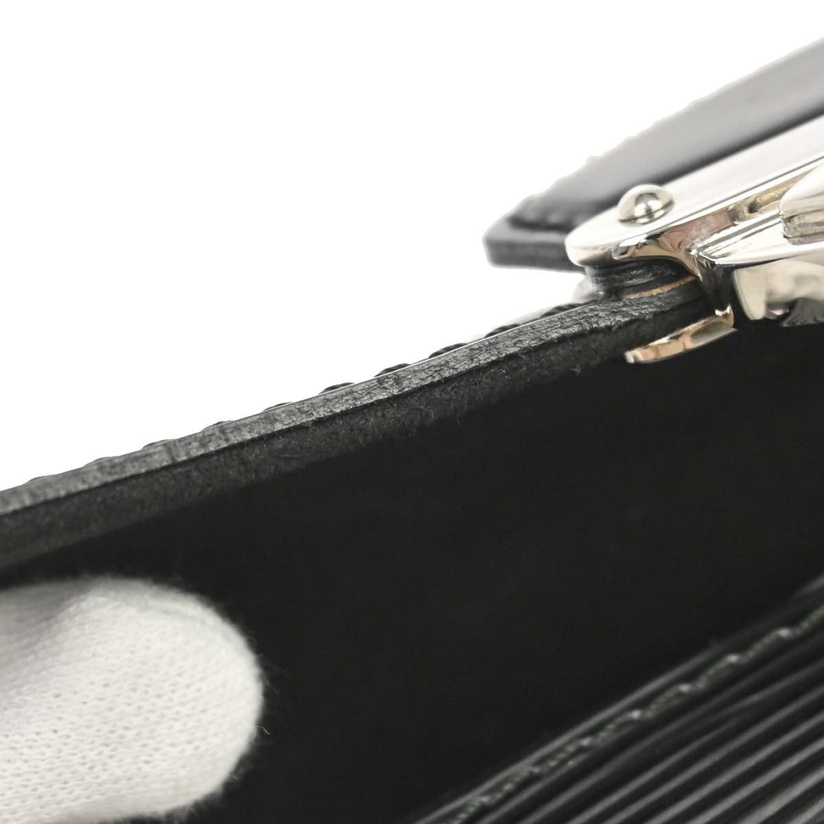 Louis Vuitton 2007 Black Epi Pochette Montaigne Handbag M59292