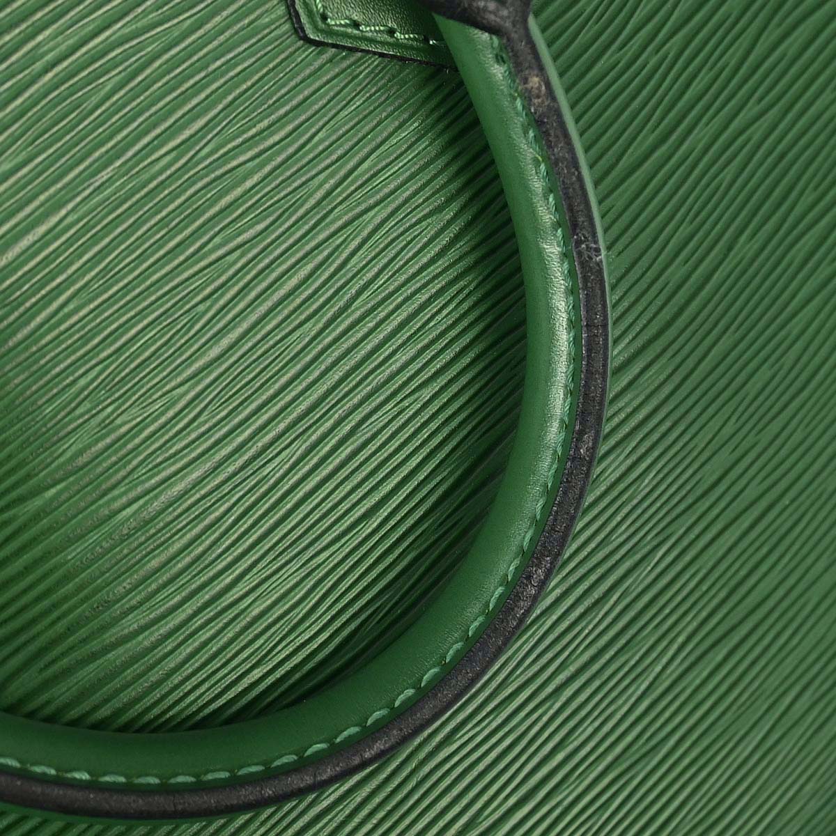 Louis Vuitton 1996 Green Epi Alma 2way Shoulder Handbag M52144