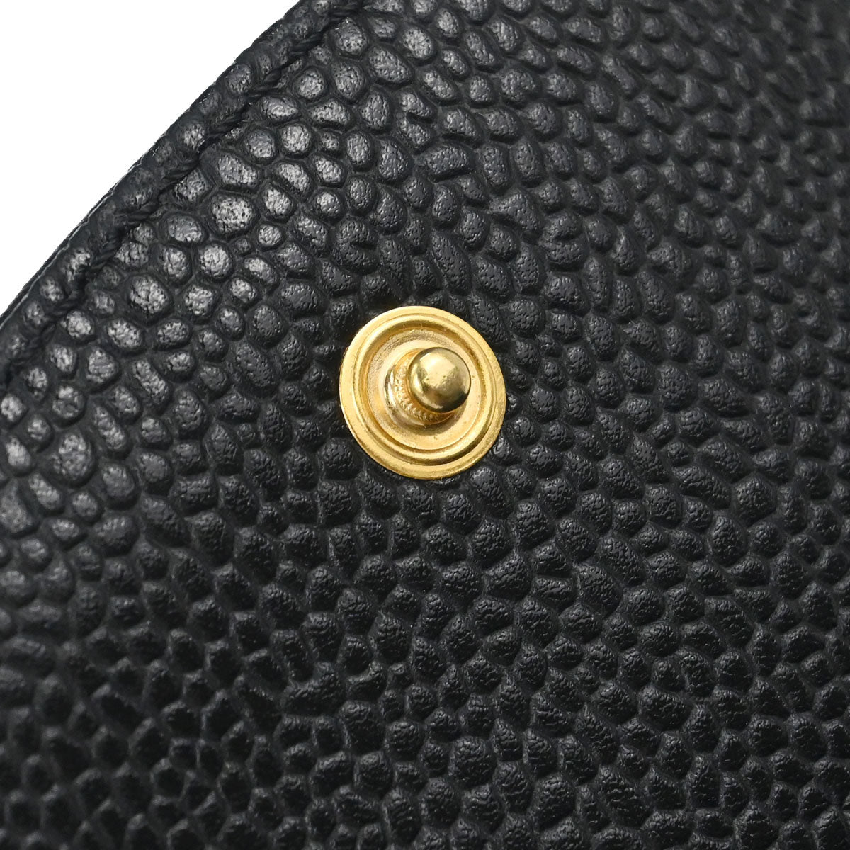 Chanel 2000-2002 Black Caviar Skin Cigarette Case Small Good
