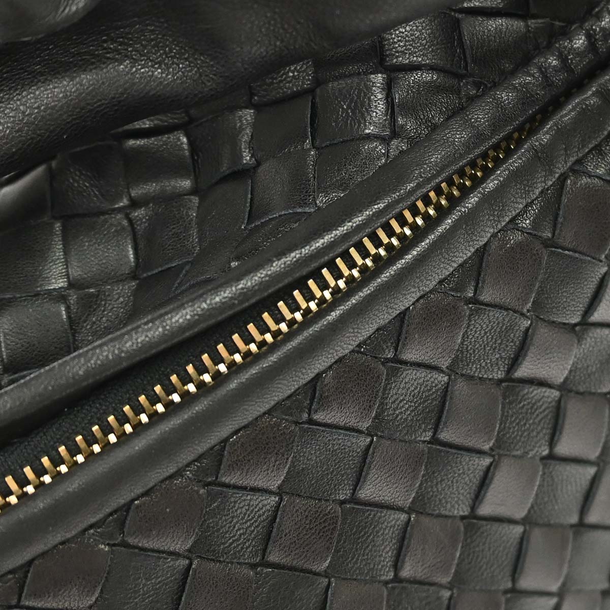 Bottega Veneta Black Lambskin Intrecciato Hobo Handbag