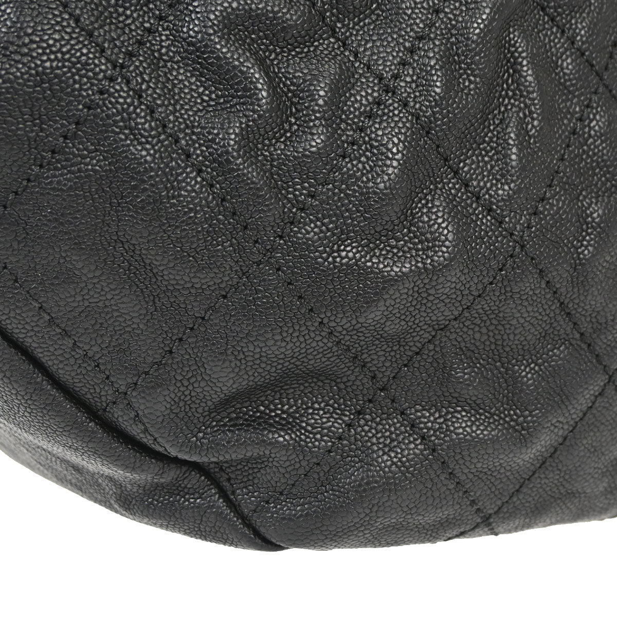 Chanel 2005-2006 Black Caviar Skin Outdoor Ligne Hobo Handbag