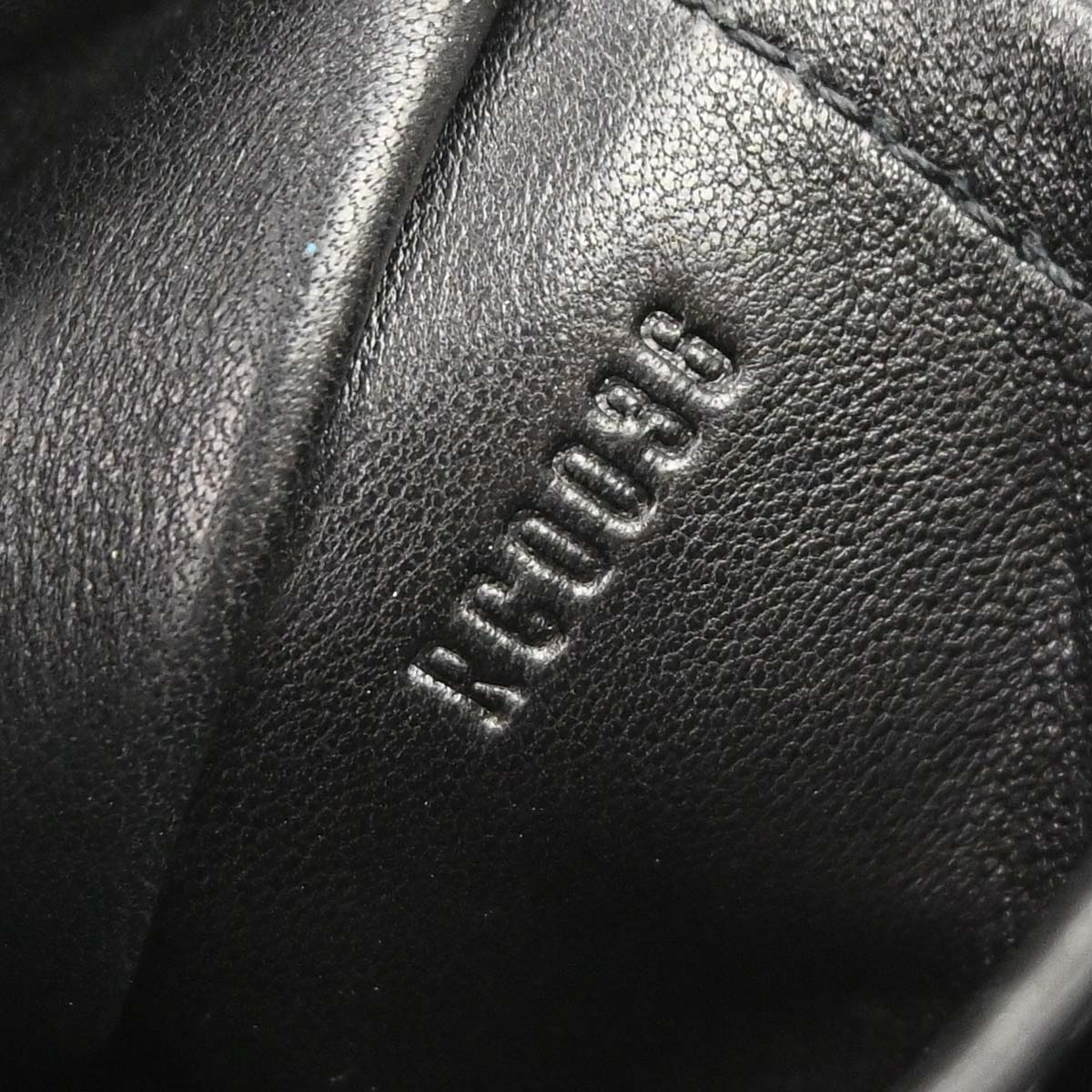 Louis Vuitton * 2006 Black Alligator Linda Limited Handbag