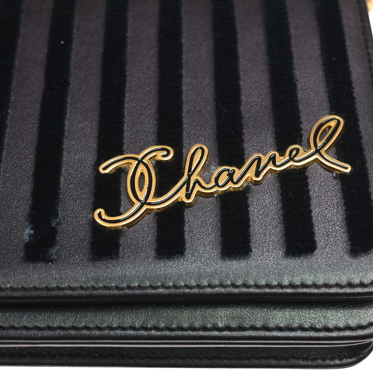 Chanel 2018-2019 Navy Calfskin Velvet Paris-Hamburg Iridescent WOC Shoulder Bag
