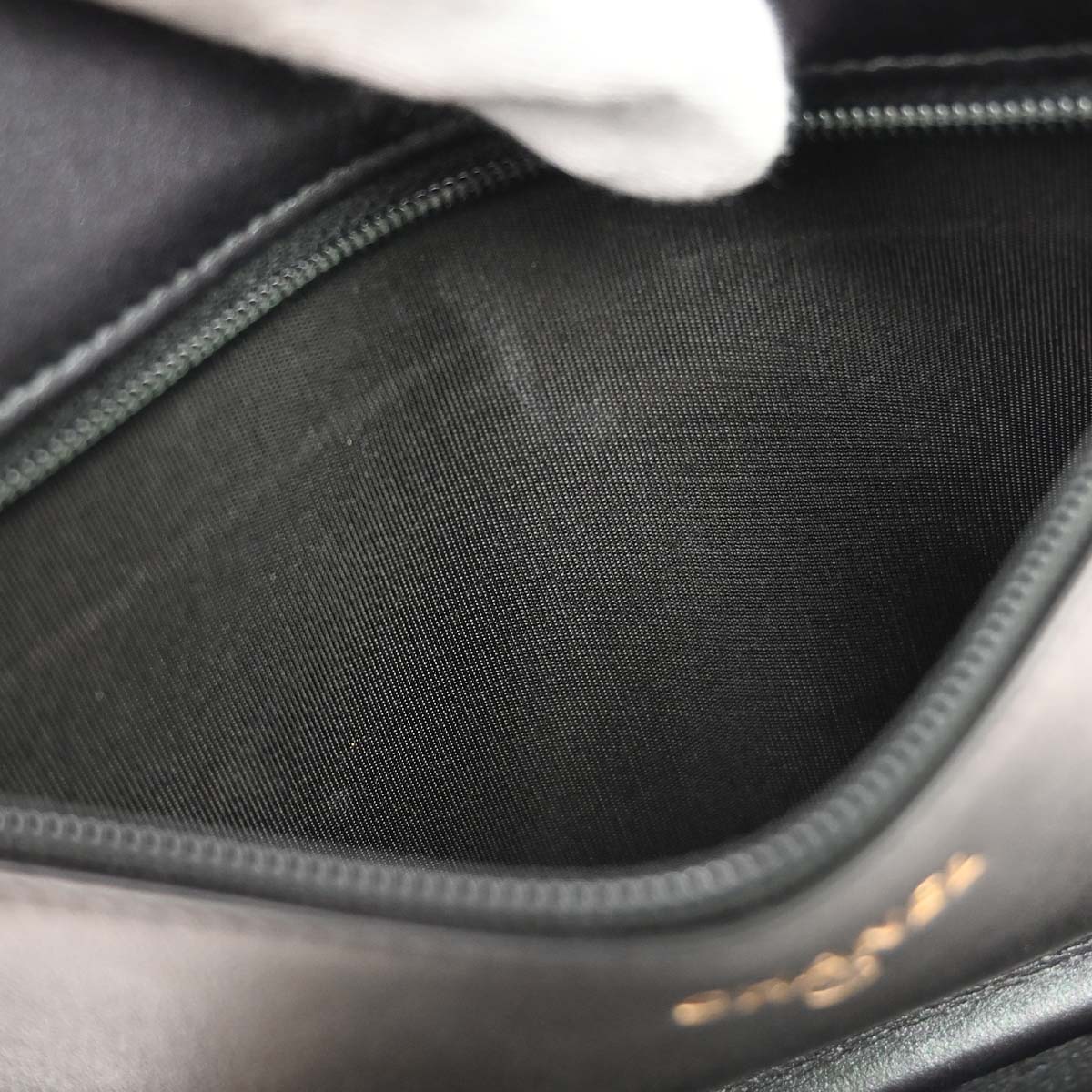 Chanel 2018-2019 Navy Calfskin Velvet Paris-Hamburg Iridescent WOC Shoulder Bag