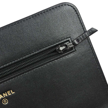 Chanel 2018-2019 Navy Calfskin Velvet Paris-Hamburg Iridescent WOC Shoulder Bag