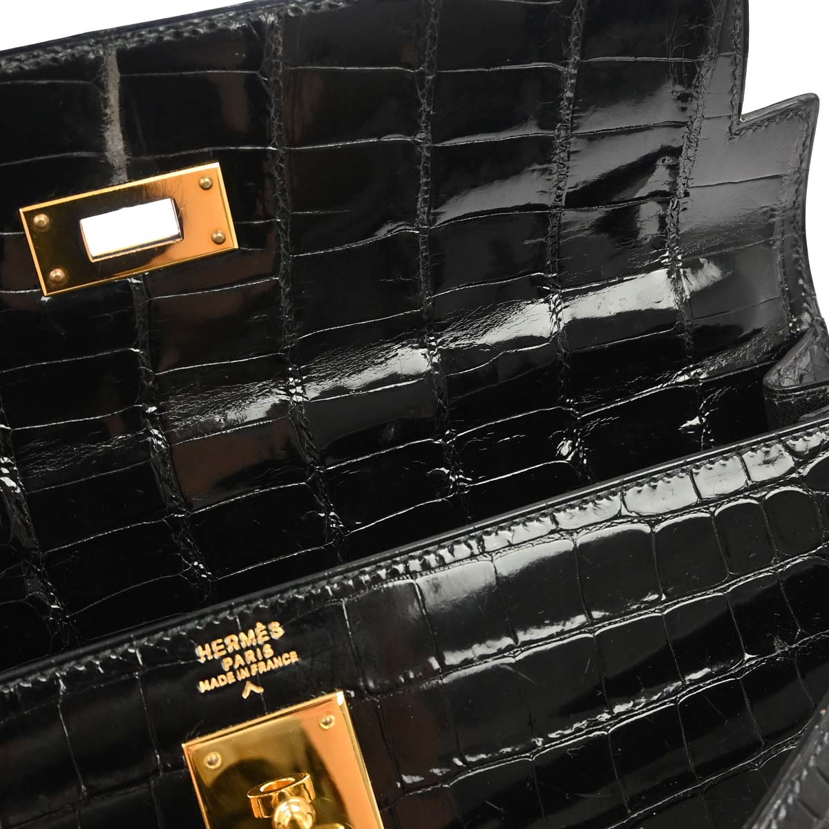 Hermes * Black Porosus Kelly 32 Sellier Handbag