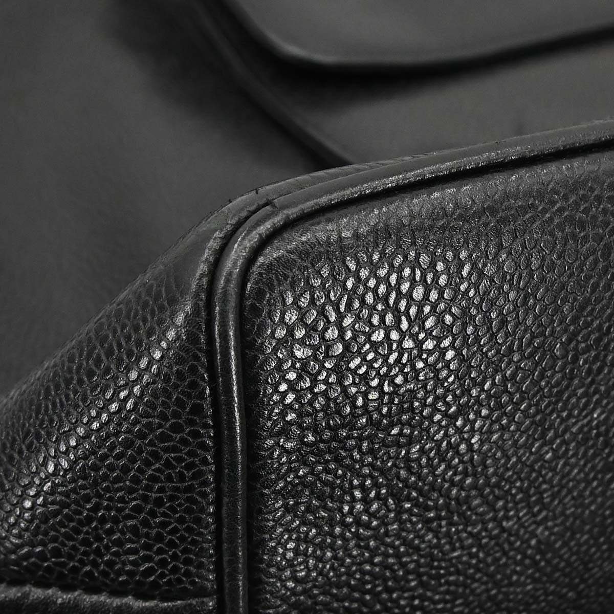 Chanel 1994-1996 Black Caviar Skin Handbag