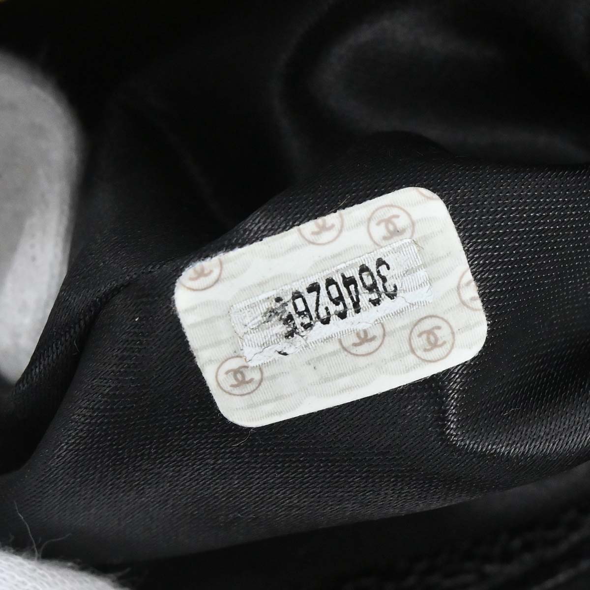 Chanel 1994-1996 Black Caviar Skin Handbag