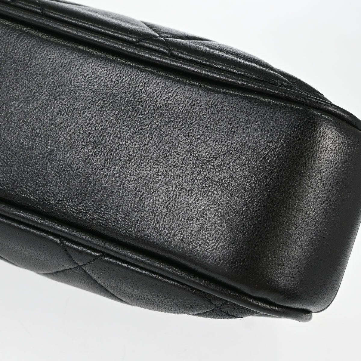 Chanel 1996-1997 Black Lambskin Kiss Lock Handbag
