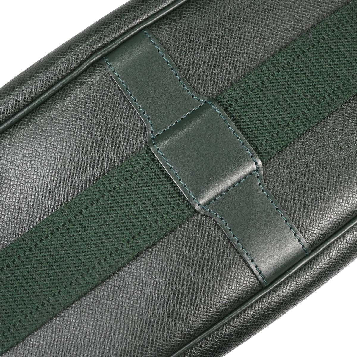 Louis Vuitton Green Taiga Reporter PM Shoulder Bag M30154