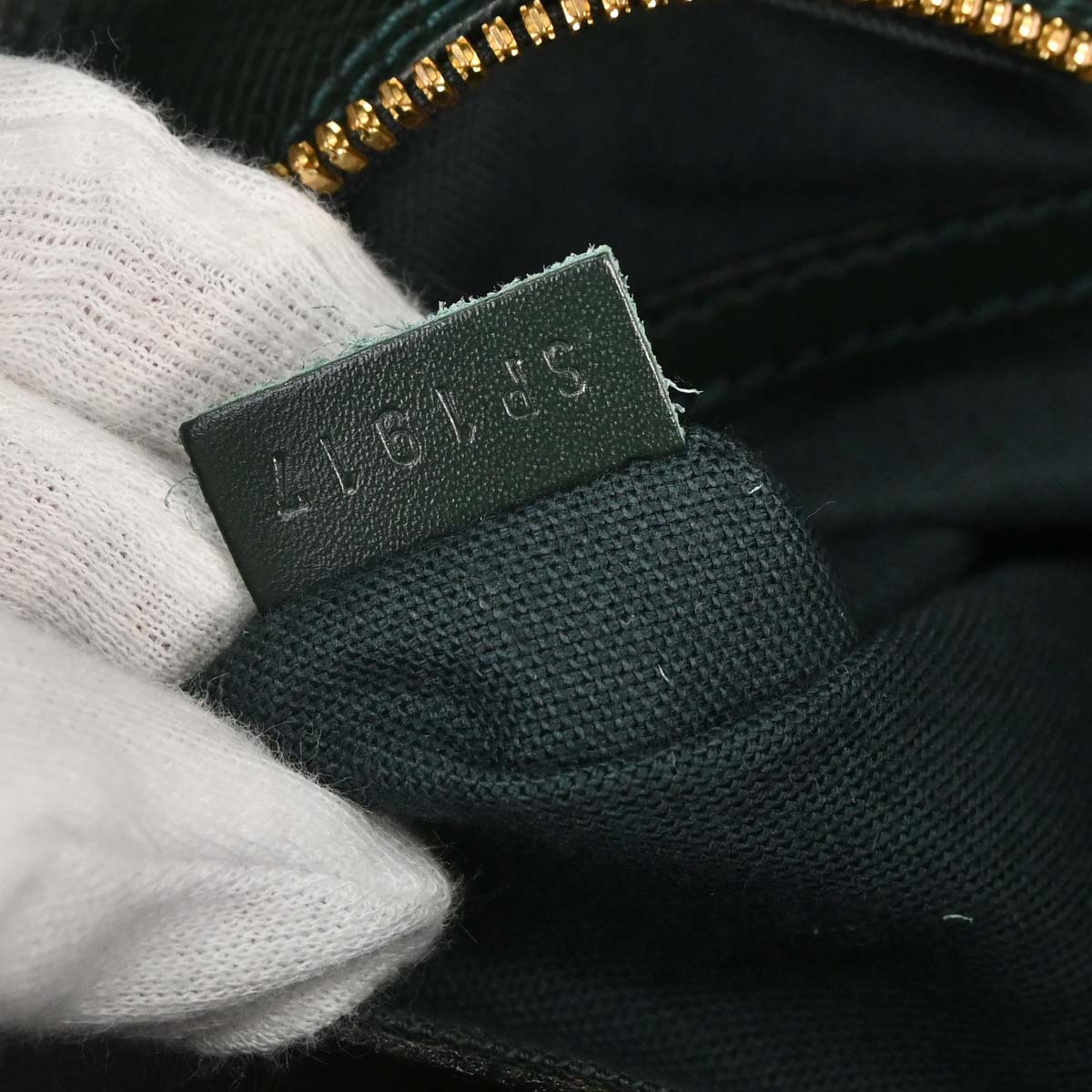 Louis Vuitton Green Taiga Reporter PM Shoulder Bag M30154
