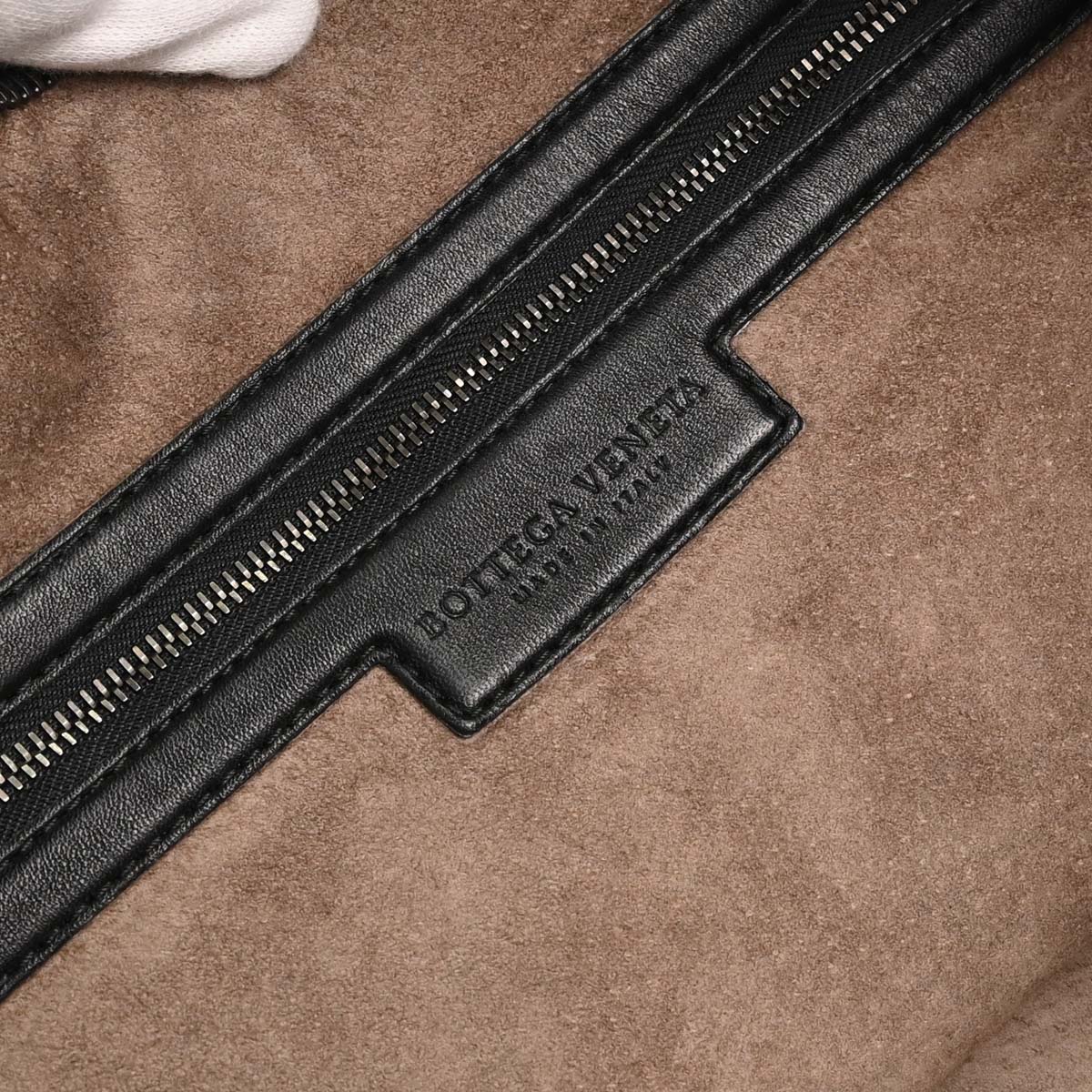 Bottega Veneta Black Lambskin Intrecciato Hobo Handbag