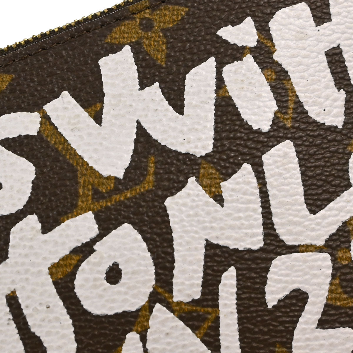 Louis Vuitton White Graffiti Pochette Accessoires Handbag M92192